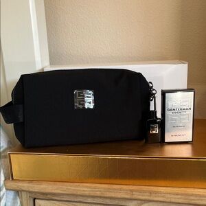 Givenchy Men’s Toiletry Bag With Gentlemen Society Eau De Parfum mini 6ml-NEW